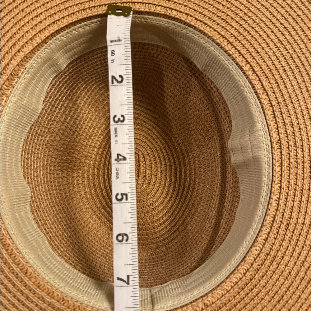Light straw Wide-Brim Hat - Picture 6 of 7